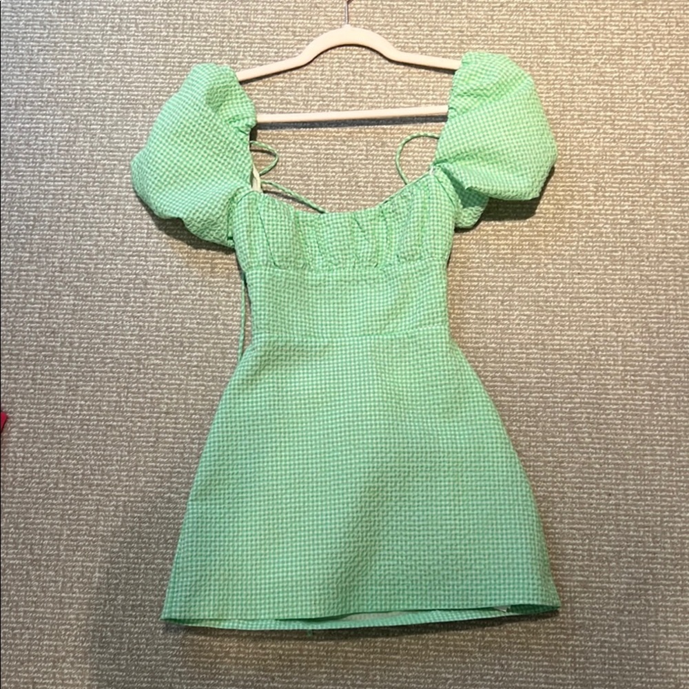 Fitted Gingham Dress with Puff Sleeves